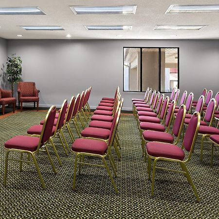 Red Roof Inn & Suites Monroe, Nc Екстериор снимка