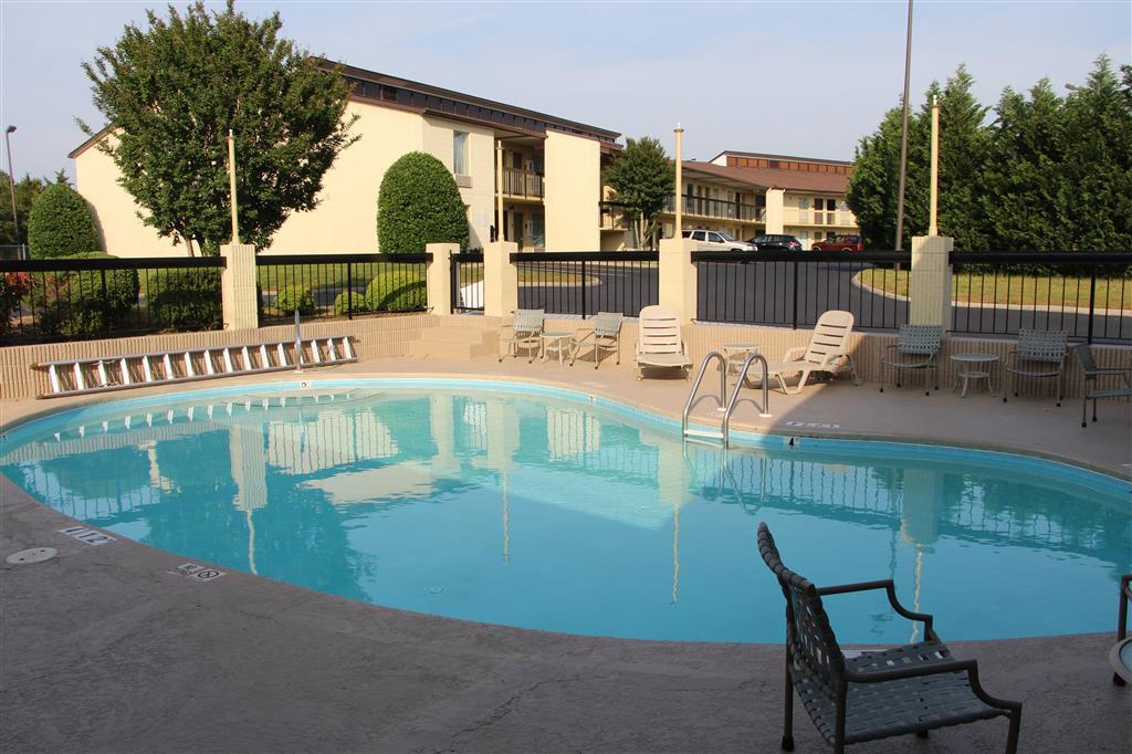 Red Roof Inn & Suites Monroe, Nc Съоръжения снимка