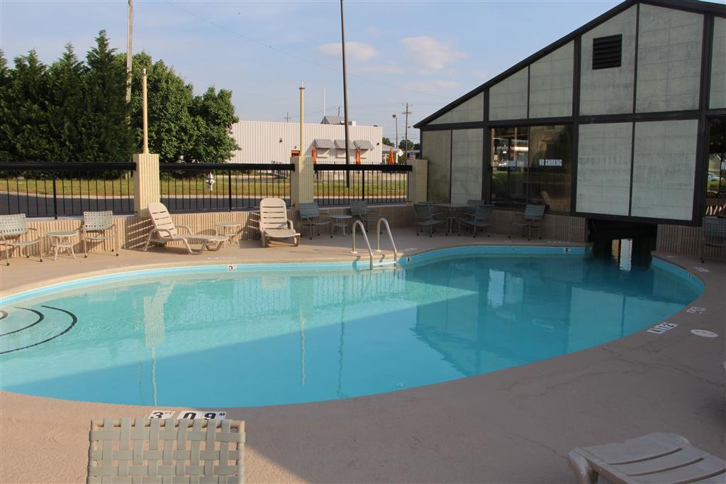 Red Roof Inn & Suites Monroe, Nc Съоръжения снимка