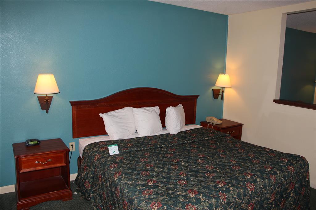 Red Roof Inn & Suites Monroe, Nc Стая снимка