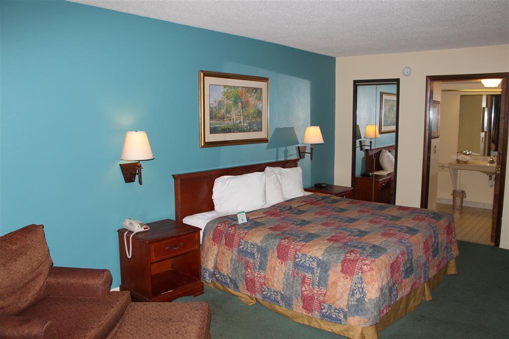 Red Roof Inn & Suites Monroe, Nc Стая снимка